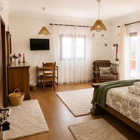 Pansiyon Casa Da Risca Amarela Leiria